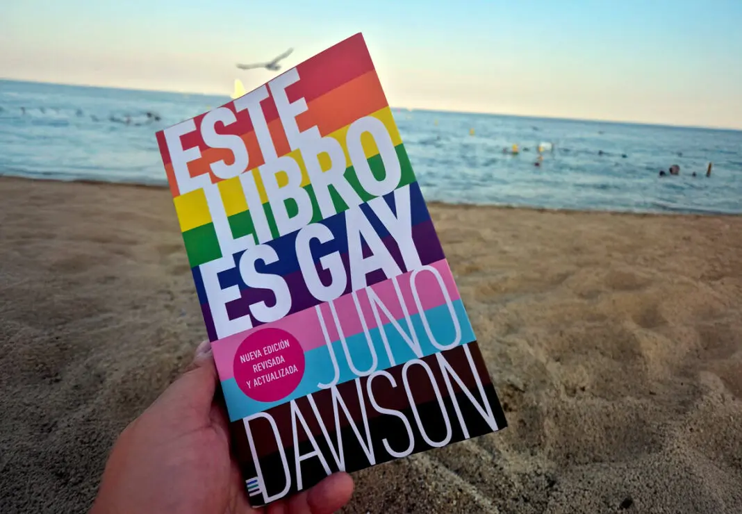 este libro es gay juno dawson rainbow