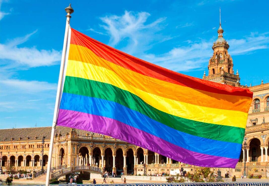 bandera lgtbi sevilla