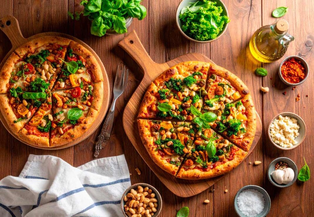 Receta de Pizza Casera con Masa Integral y Topping Mediterráneo